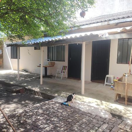Pe De Pitanga - Unica Casa Arborizada Do Quarteirao Com Arvores Frutiferas Maringá Extérieur photo